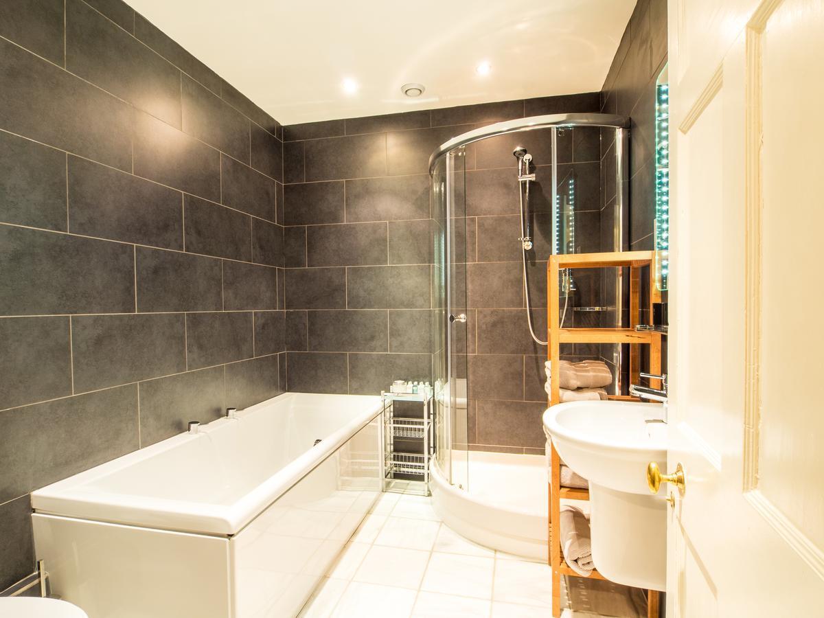 Six Brunton Place Guest House Эдинбург Экстерьер фото